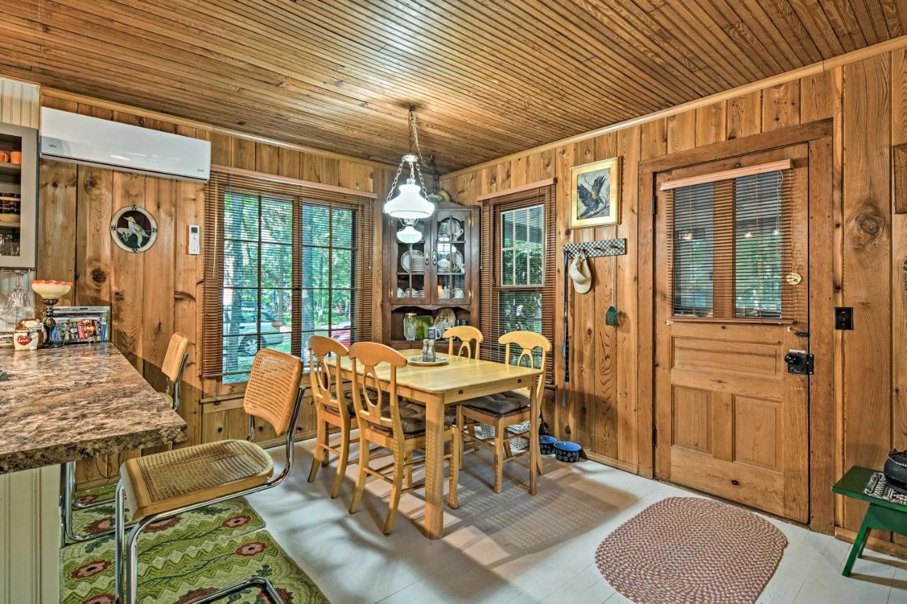 Pet-Friendly One Crow Cottage In Harbor Springs! Eksteriør billede
