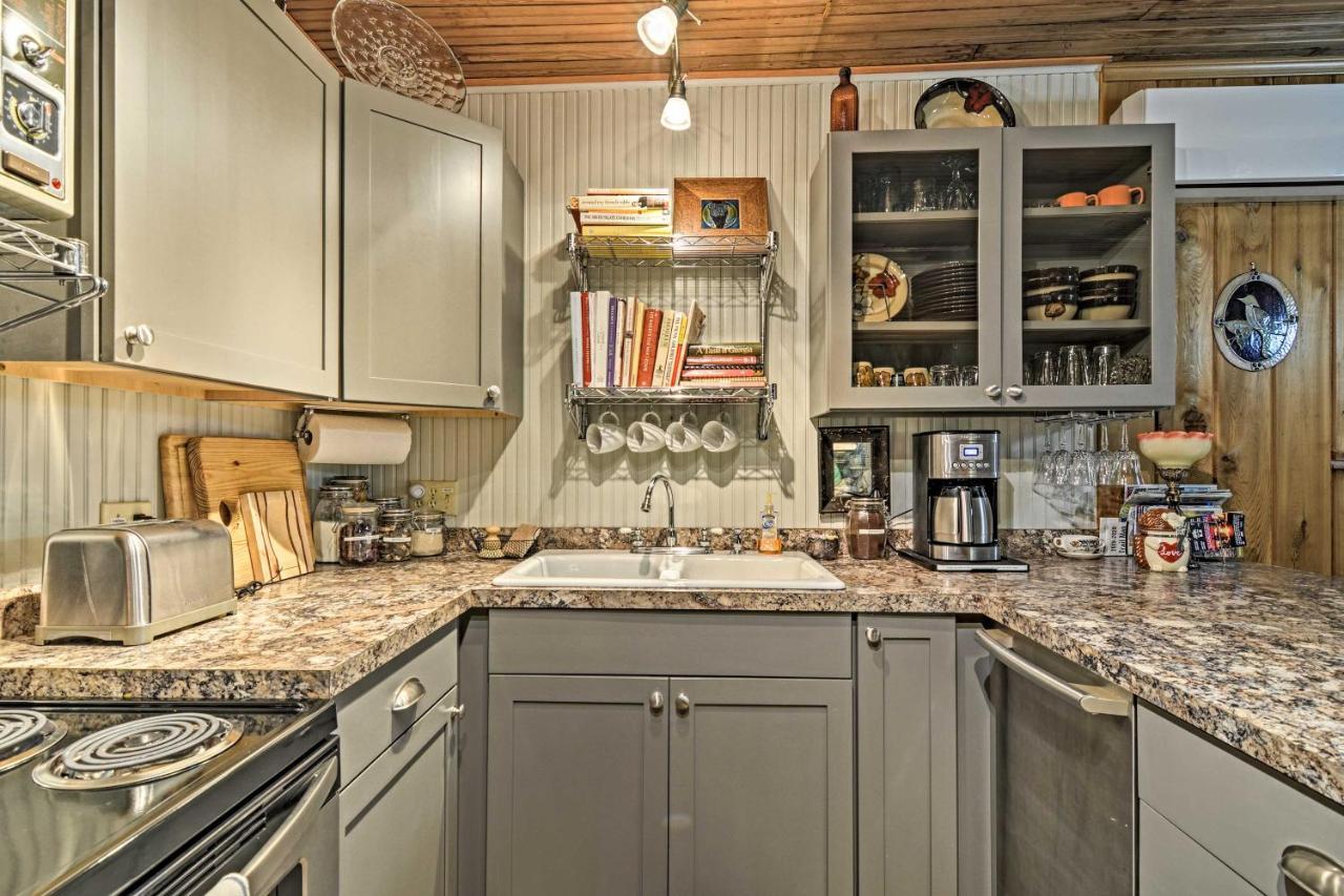 Pet-Friendly One Crow Cottage In Harbor Springs! Eksteriør billede