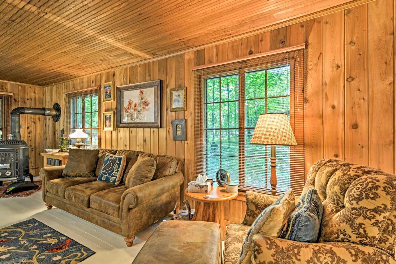 Pet-Friendly One Crow Cottage In Harbor Springs! Eksteriør billede
